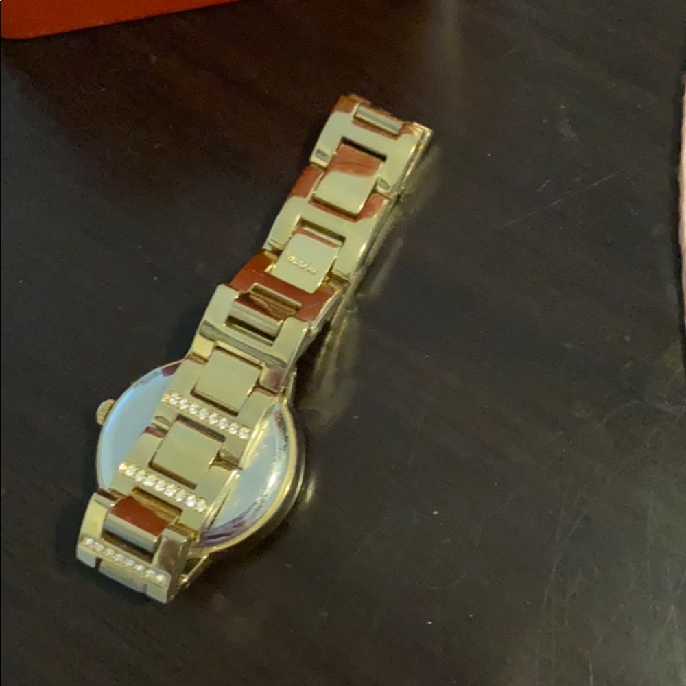Gold fossil watch - Picture 3 of 6